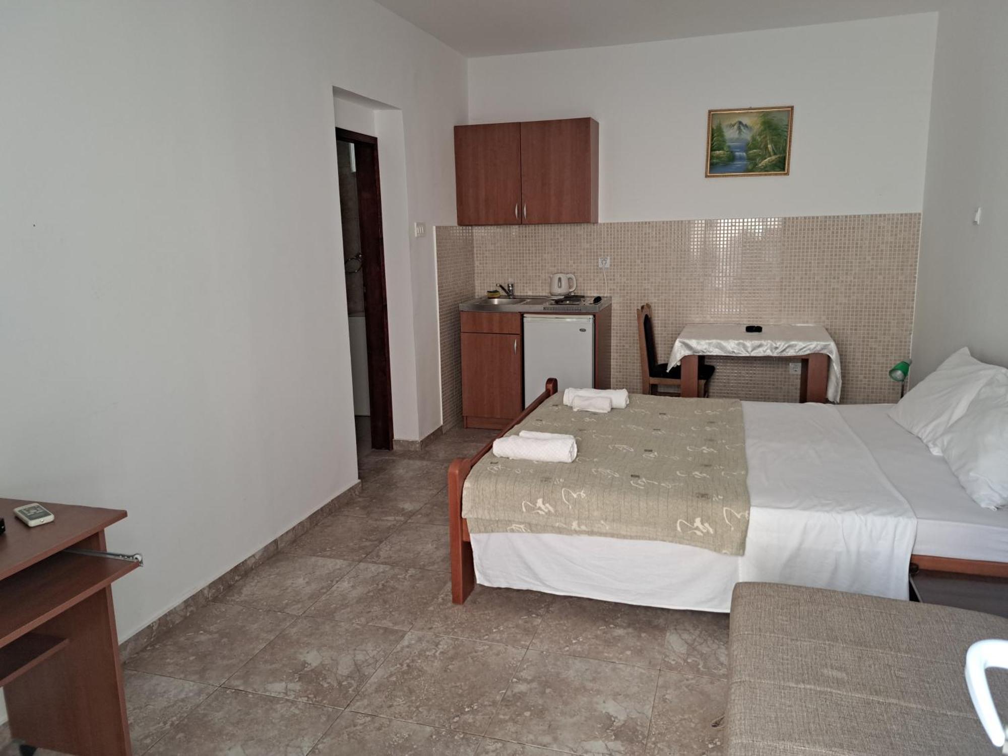 Apartments Dragisic Светі-Стефан Екстер'єр фото