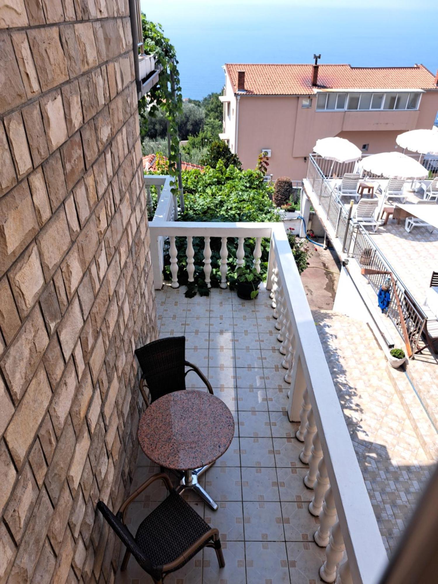 Apartments Dragisic Светі-Стефан Екстер'єр фото